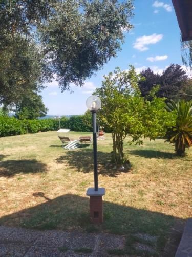 Independent Villa With Private Beach On The Lake Bracciano  Extérieur photo