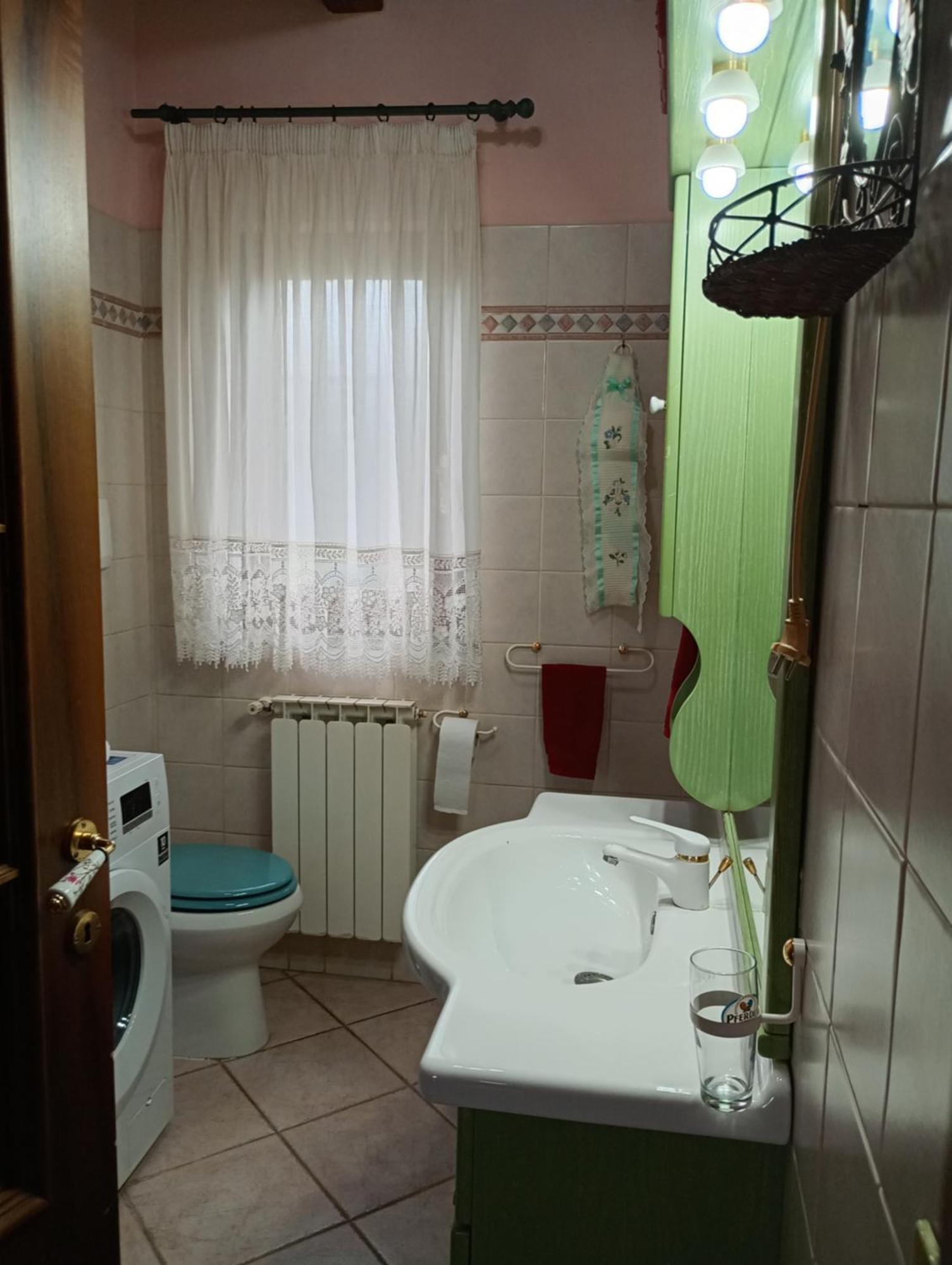 Independent Villa With Private Beach On The Lake Bracciano  Extérieur photo