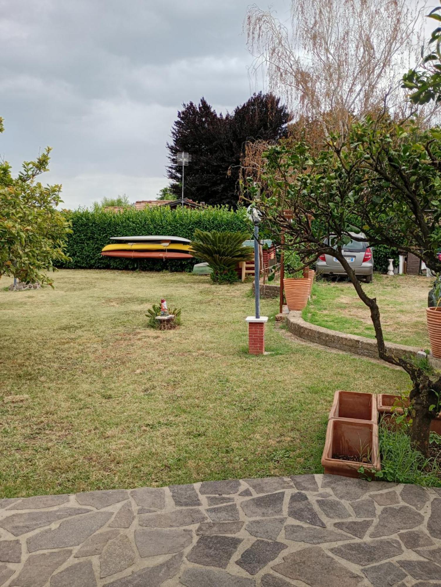 Independent Villa With Private Beach On The Lake Bracciano  Extérieur photo