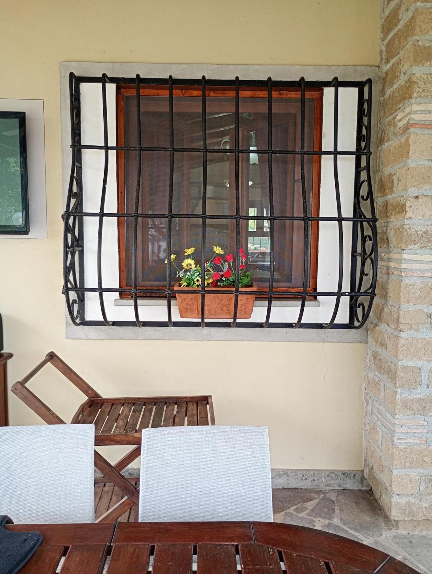 Independent Villa With Private Beach On The Lake Bracciano  Extérieur photo